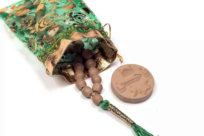 زنان تسبیح و مهر کربلا